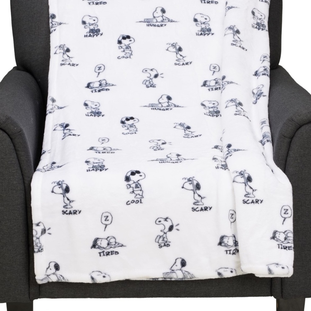 Peanuts Snoopy White Plush Blanket Throw